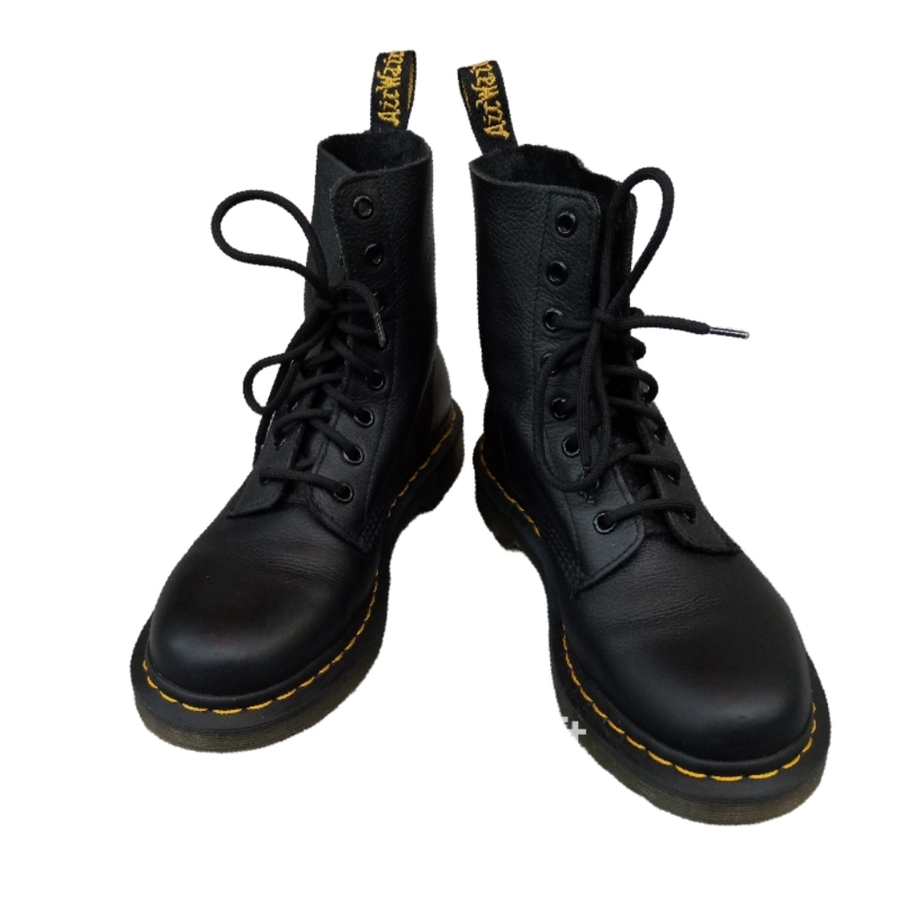 Dr. Martens black combat boots 8